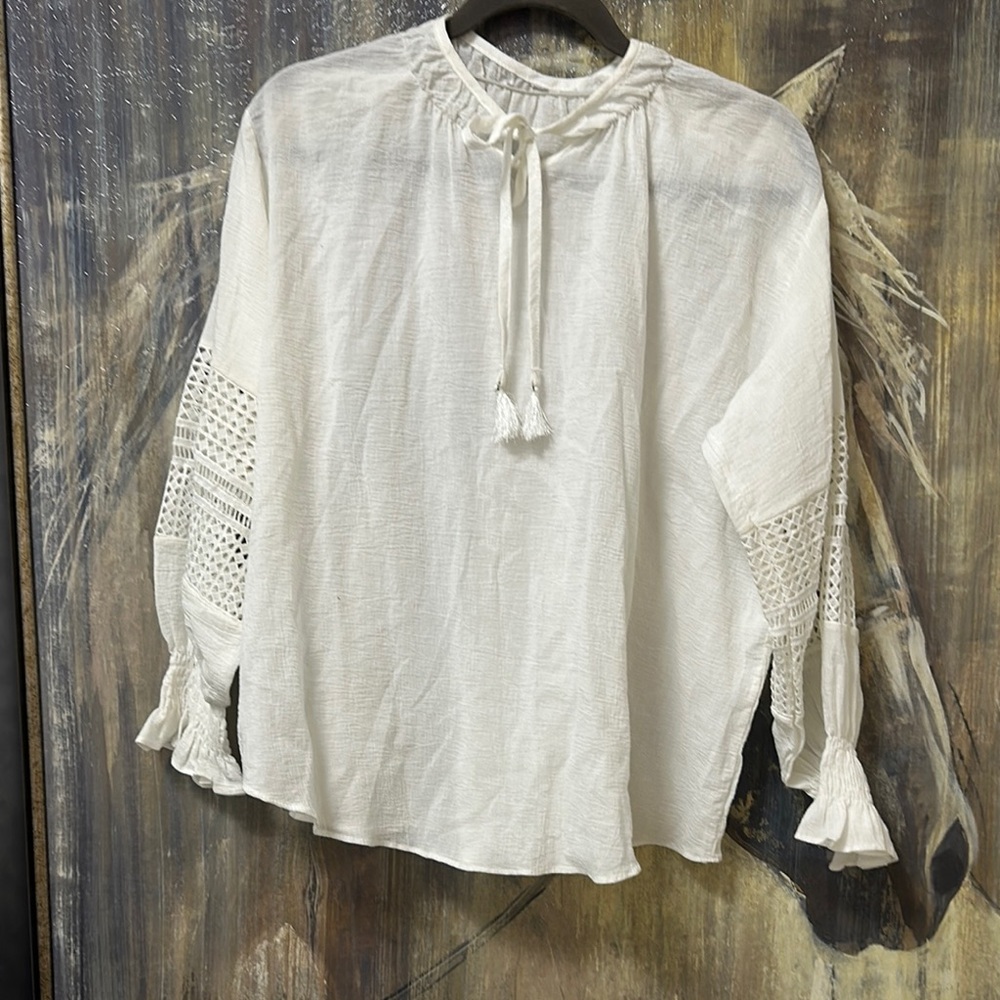 POL WHITE Tie Front Ruffled Blouse MEDIUM